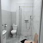 Azyl Hotel Legnica