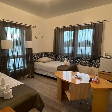 Azyl Ξενοδοχείο Λέγκνικα