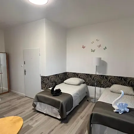 Ξενοδοχείο Azyl