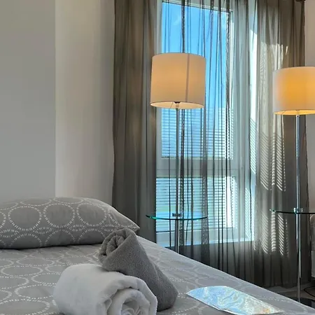 Azyl Ξενοδοχείο