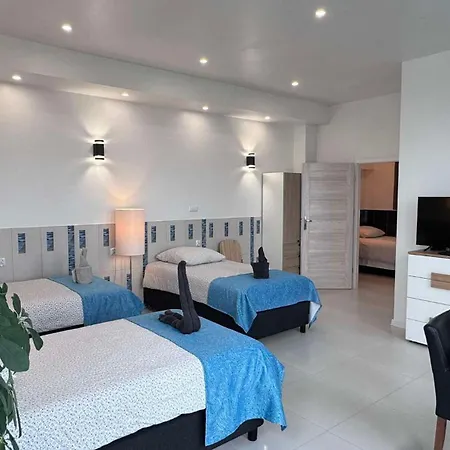 Ξενοδοχείο Azyl