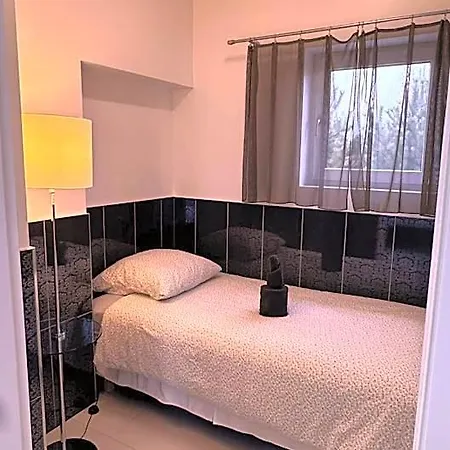 Azyl Hotel Legnica